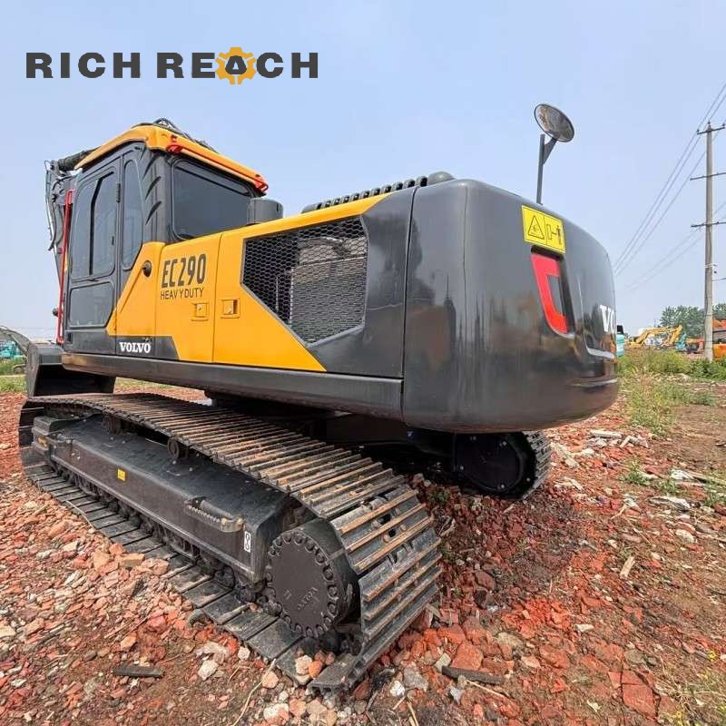 Front boom view – 2023 Volvo EC290 excavator low hours $33,700